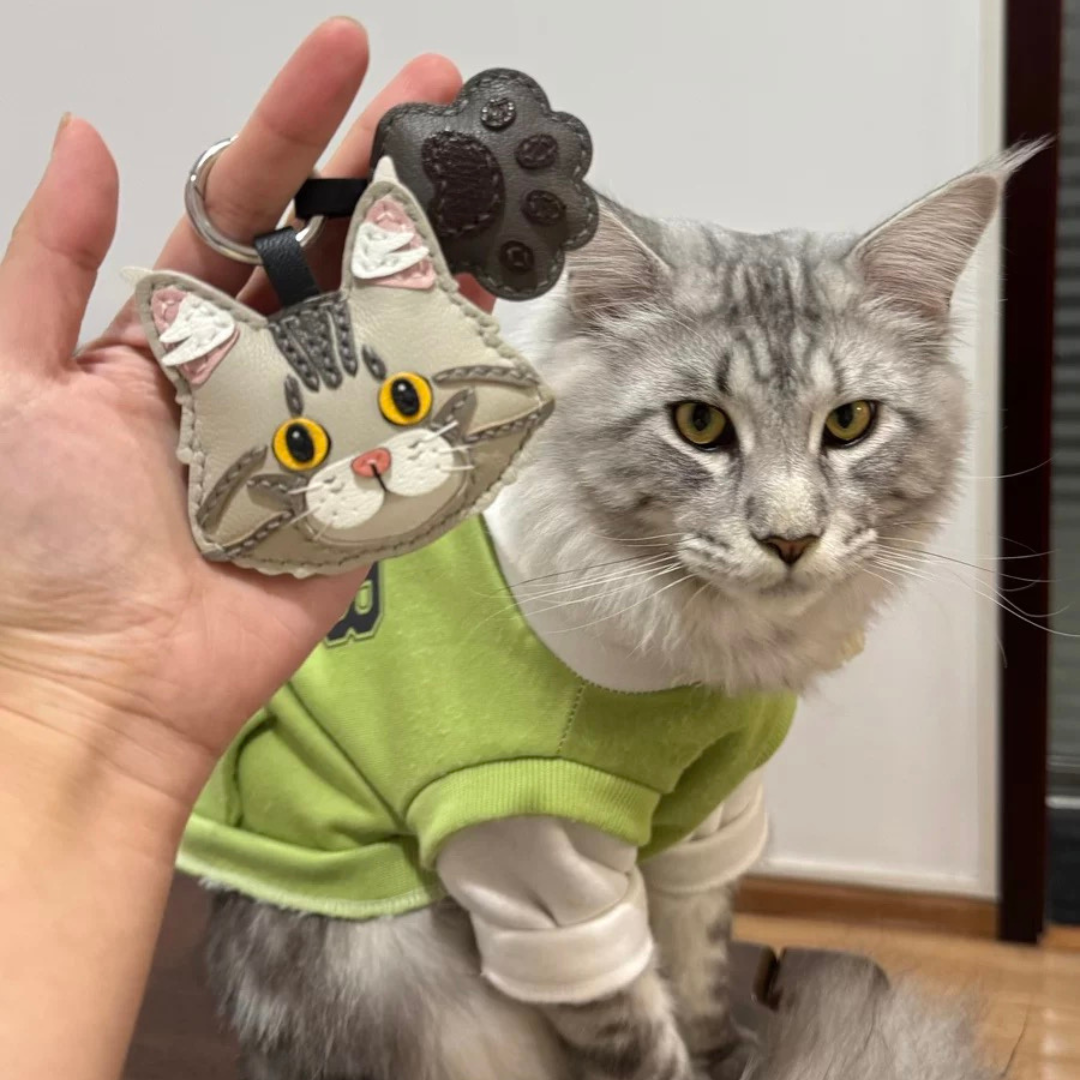 leather keychain
custom leather keychain
cat leather keychain
custom cat leather keychain
cat loss gifts