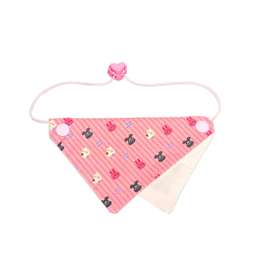 cat with bandana
deep pink cat bandana
pink pet bandana
pink cat handmade bandana
handmade pet bandana